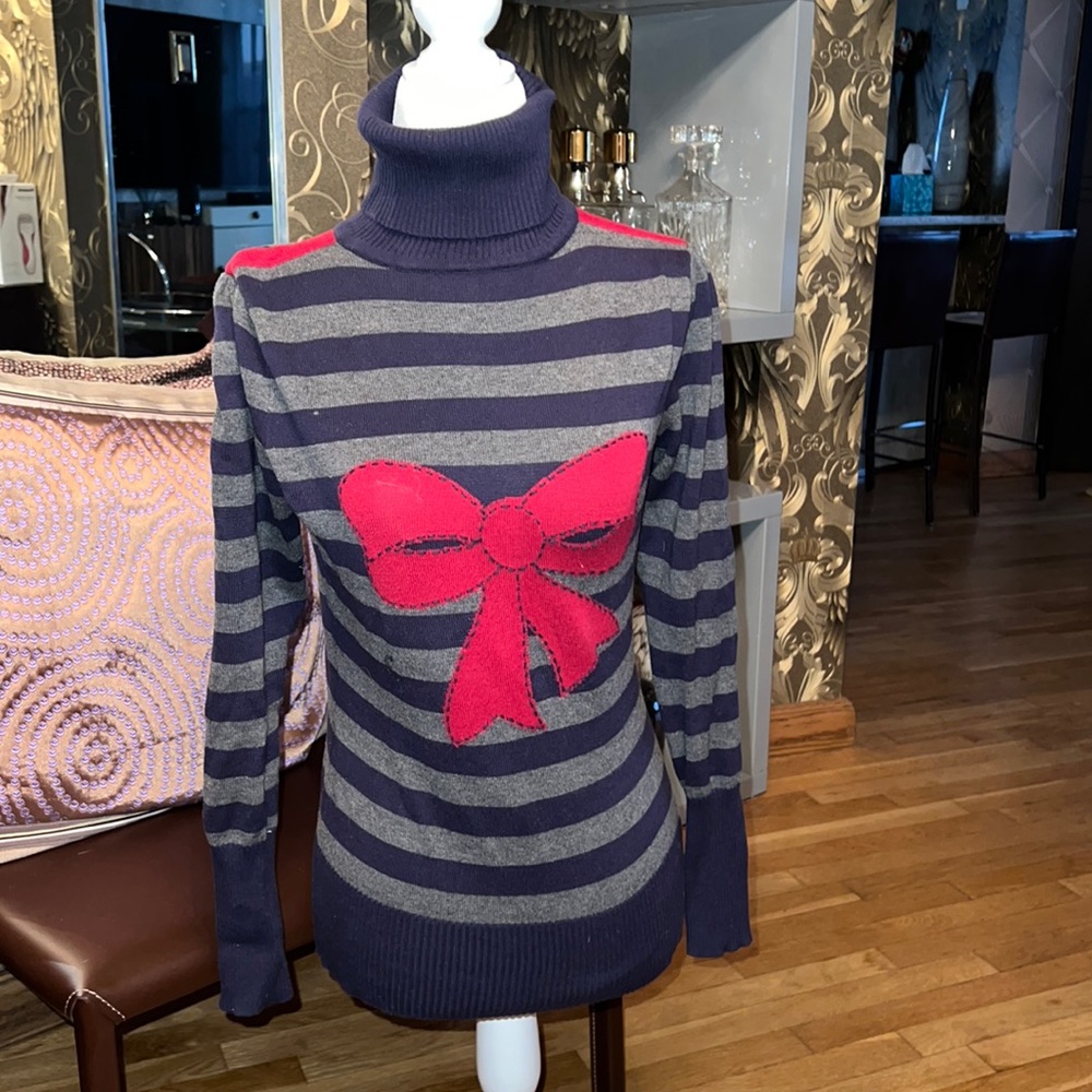 Leo Guy knit embroidered turtleneck S-M
